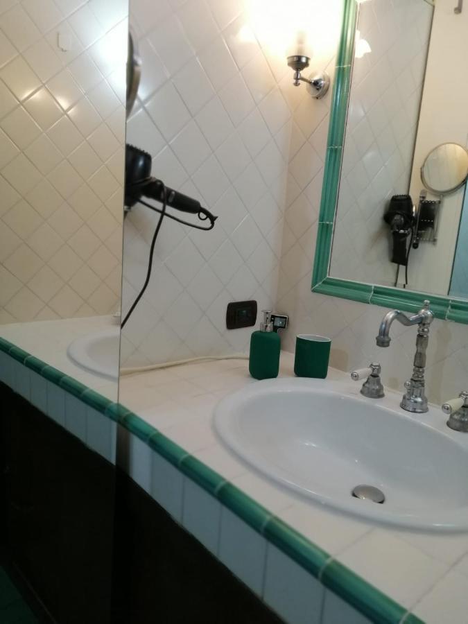 La Casa Di Tania A Napoli Apartment Luaran gambar